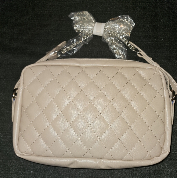 Bella Russo Quilted Faux Leather Crossbody Bag  Light Beige NWOT - Picture 2 of 7